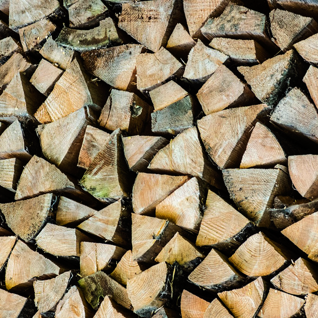 Купить колотые дубовые дрова в Харькове